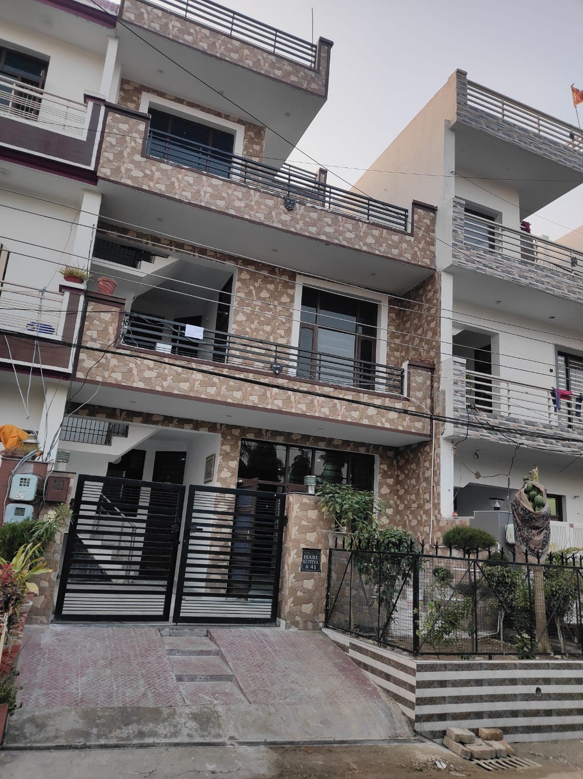 1 BHK for rent available.